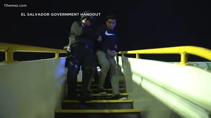 US deports hundreds of alleged gang members to El Salvador despite judge's order