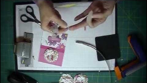 Scallop Trim Border Punch Flower.wmv