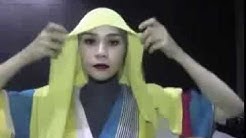Hijab tutorial Pashmina Simple Untuk Acara Santai   Zaskia Adya Mecca - Durasi: 1.55. 