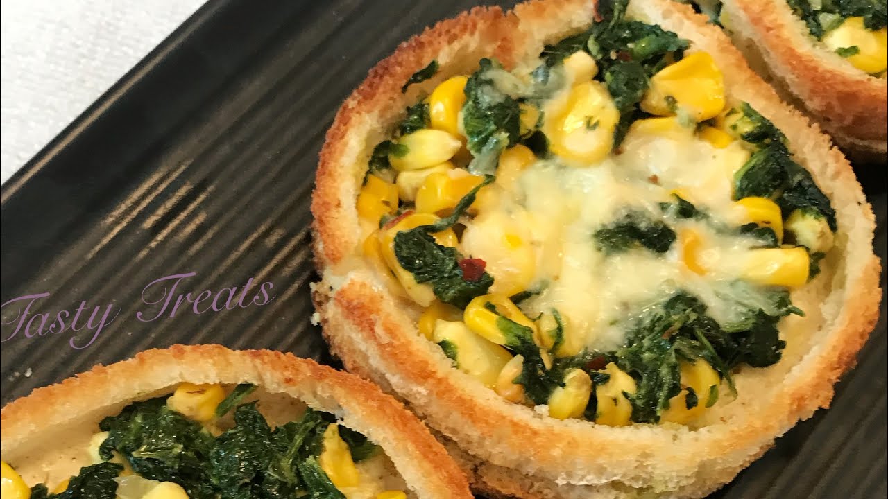 Spinach corn baked bread ringscrispy cheesy palak corn discshealthy