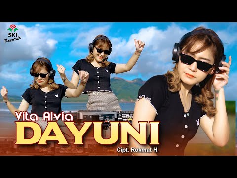 Dayuni - Vita Alvia (Official Music Video)
