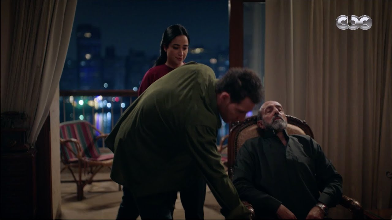 حدوتة منسية | مشهد يقطع القلب حتت .. أبوها كان قاعد في وسطهم وفجأة مات 