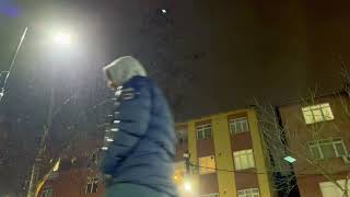 Sokak Lambası Eşliğinde Yağmurun Huzur Verici Sesi