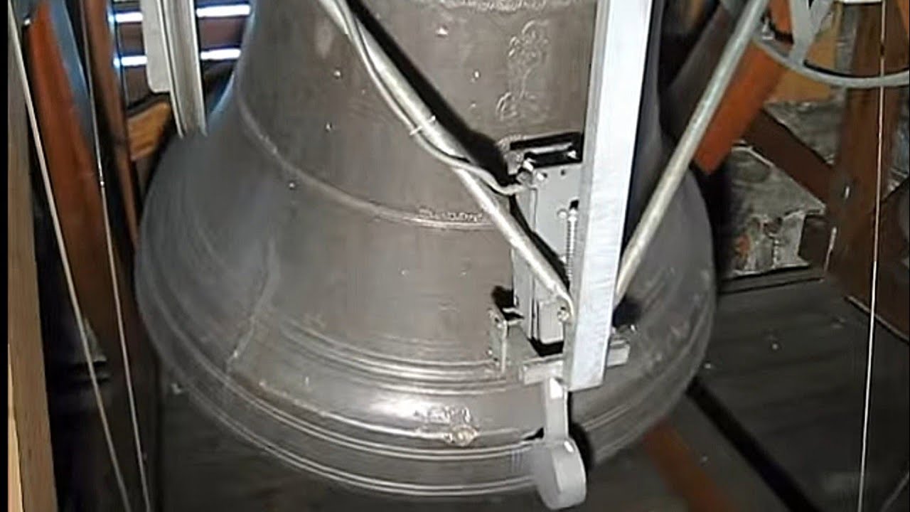 Taufers (Südtirol) Geläute der Dekanatspfarrkirche Mariä Himmelfahrt