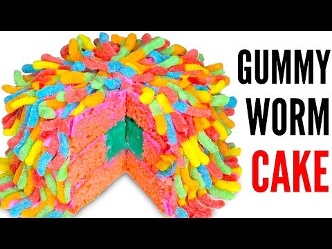 THE GUMMY WORMS CAKE