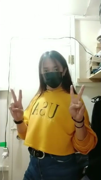 Viral Baju Kuning Tetap Percaya Diri
