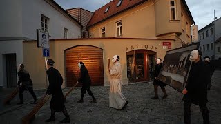 Fokozatosan nyitnak az európai teraszok