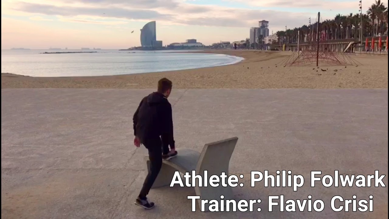 Musculación y Calistenia en la Barceloneta playa mujeres