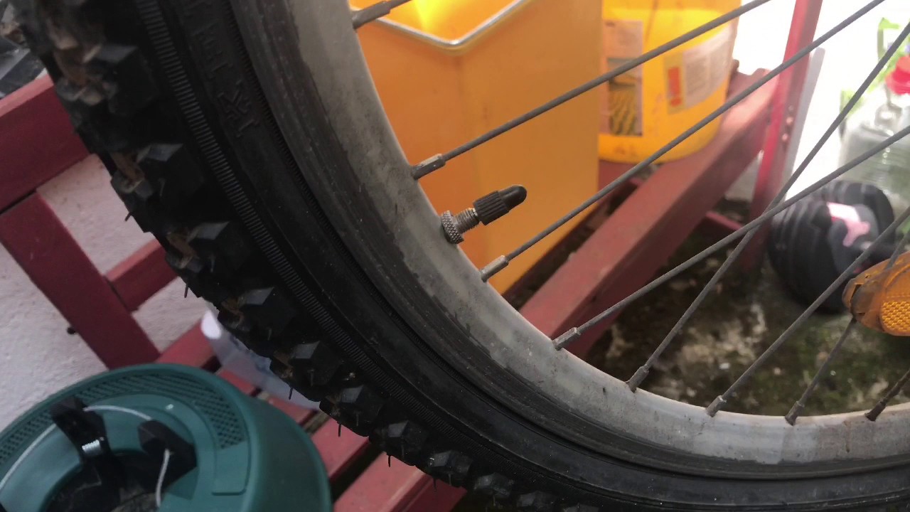 How does a Presta valve works bicycle French valve instructions how to