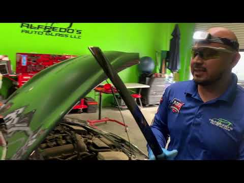 Do Mazda Dealerships Replace Windshields