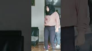 Slowmo Tiktok Jilbab ketat Nyetak..!!