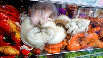 Rối loạn xe bún mắm đầu cá lóc nhiều cà tím, quy động cả dòng cả họ ra bán vẫn không kịp