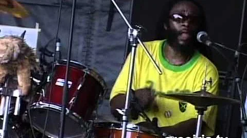 Rototom Sunsplash 2009 Twinkle Brothers Babylon Falling & Don't want to be lonley anymore & Since i throw the comb away