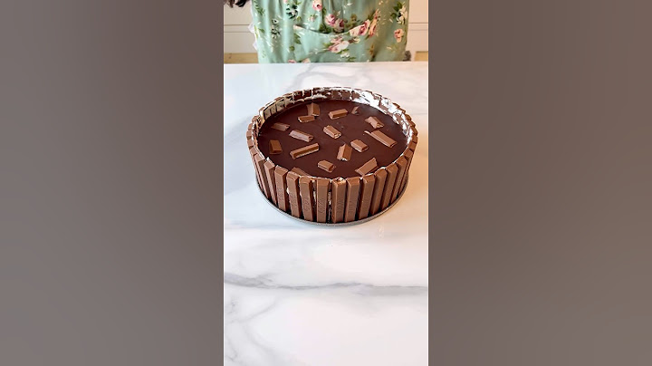اليوم اتفاجئت لانو منى عزمت كل الجيران عنا شوفو كيف عملت اسرع كيك😍 #cake #chocolate