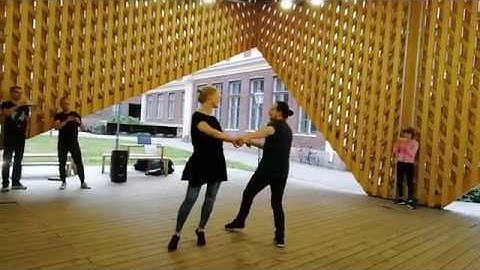 Jukka & Noora Outdoor Zouk Demo