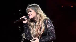Kelly Clarkson performs Behind These Hazel Eyes in Atlantic City, NJ on 5/11/24.