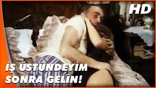 Sarı Öküz Parası | Veysel Ağa, Uygunsuz Yakalanıyor | Türk Komedi Filmi