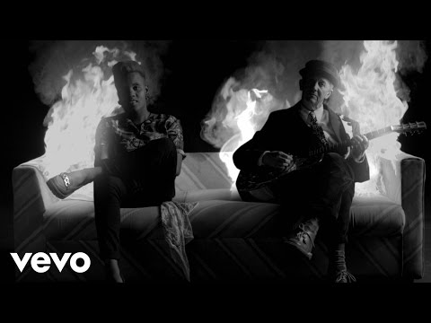 Toya Delazy - Deja Vu ft. David Kramer