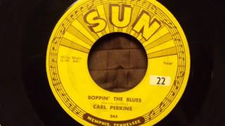 Video voorbeeld van "Carl Perkins "Boppin' The Blues" 45 RPM Sun Records"