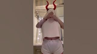 Cupita no bra hot nyeplak