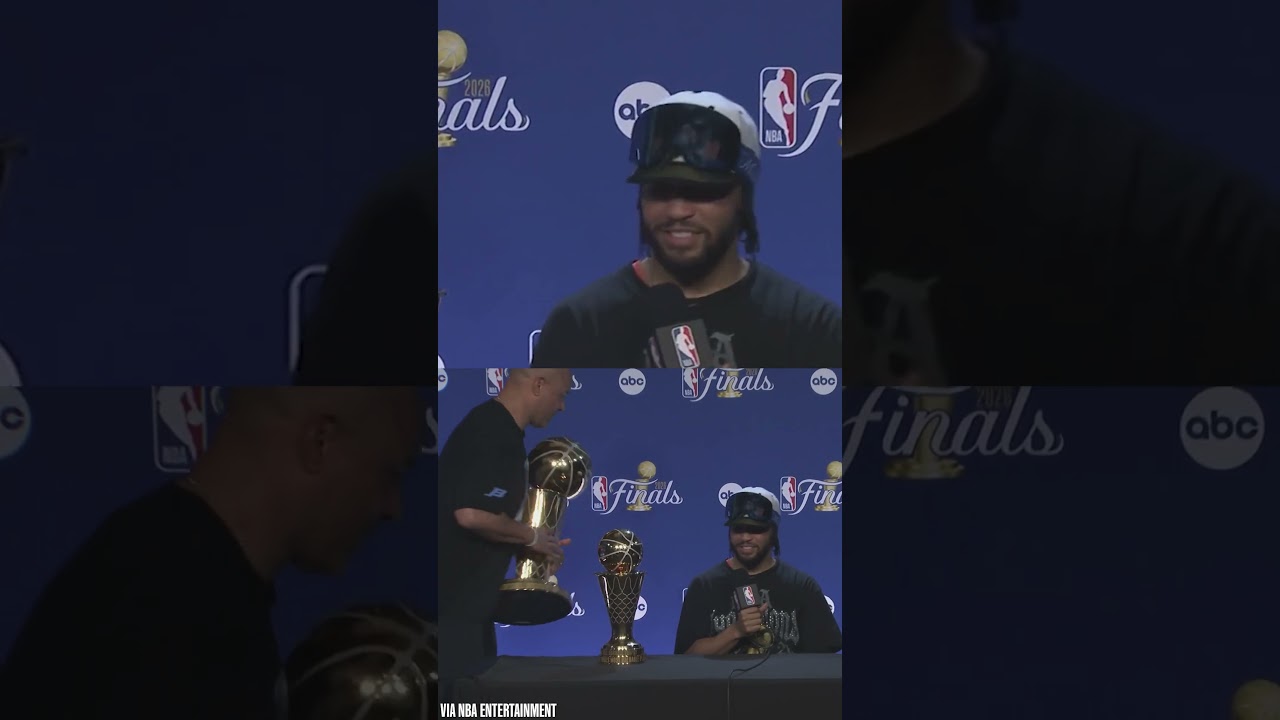 Rick Brunson crashes his son's press conference to take his trophies off the podium 😂