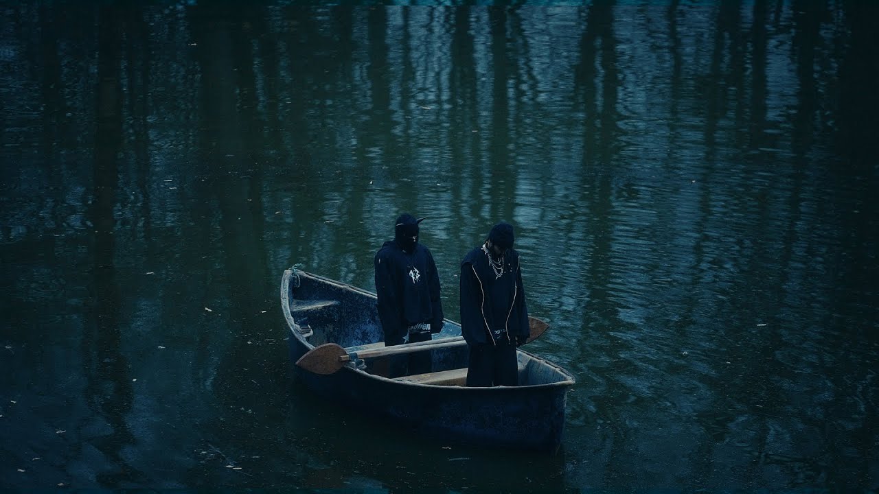 Смотреть «Amin Tijay x Ashkan Kagan - Shahre Morde (feat. Papa Matt) (Official Lyric Video)» на YouTube Смотреть «Amin Tijay x Ashkan Kagan - Shahre Morde (feat. Papa Matt) (Official Lyric Video)» на YouTube