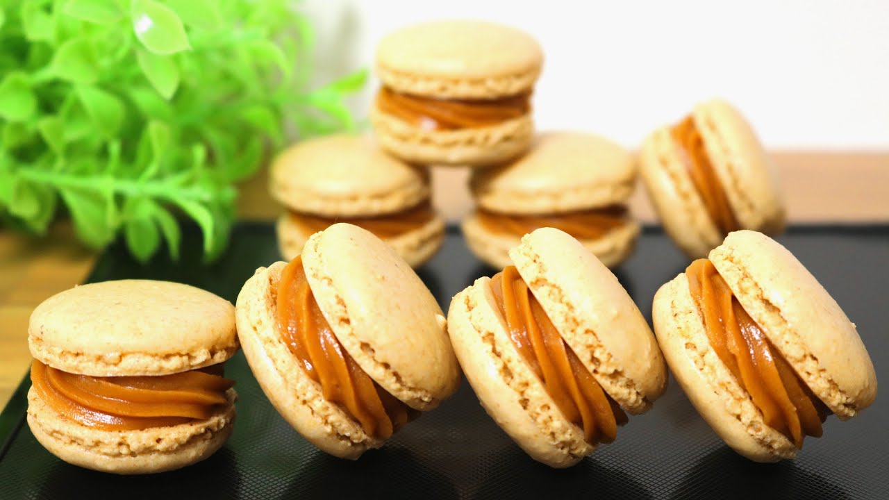 冷蔵庫で乾燥 アーモンドプードル不使用マカロンの作り方 フレンチメレンゲ Nut Free Macaron Recipe パンダワンタン Stayhome Withme Youtube