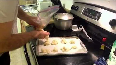 Whole Foods Diet:  Vegan Coconut Macaroons 2