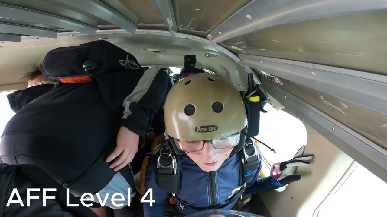 AFF Level 4 & 5 Skydive @ UK Parachuting Beccles
