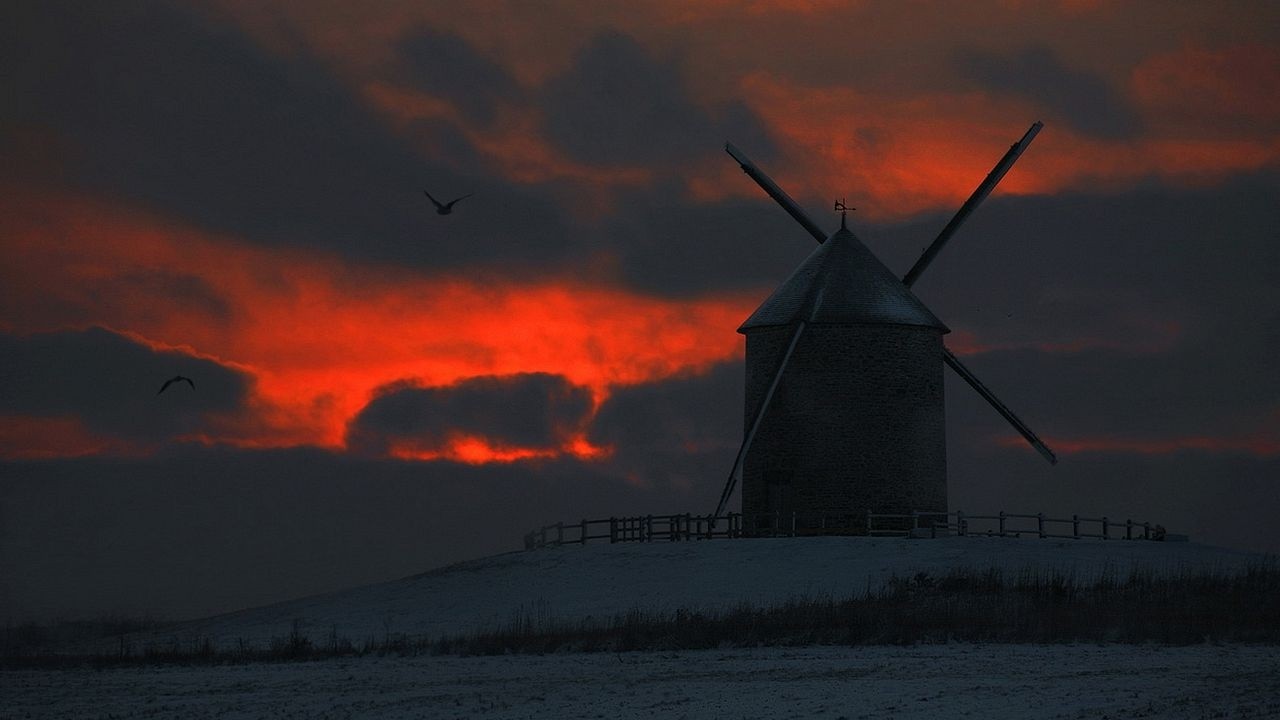 Red Sky Over Silence — Gil of Steel | Deep House (Night Dusk Mood)