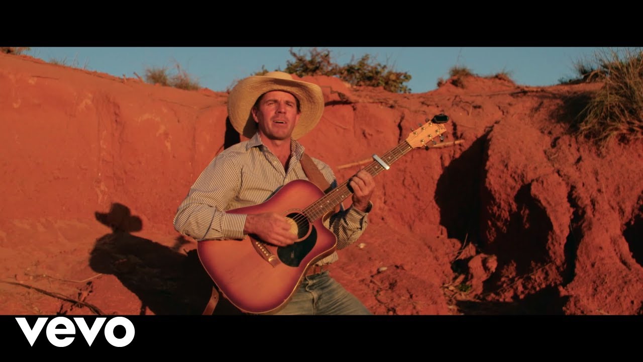 在 YouTube 上观看 Tom Curtain - Where The Pindan Meets The Ocean