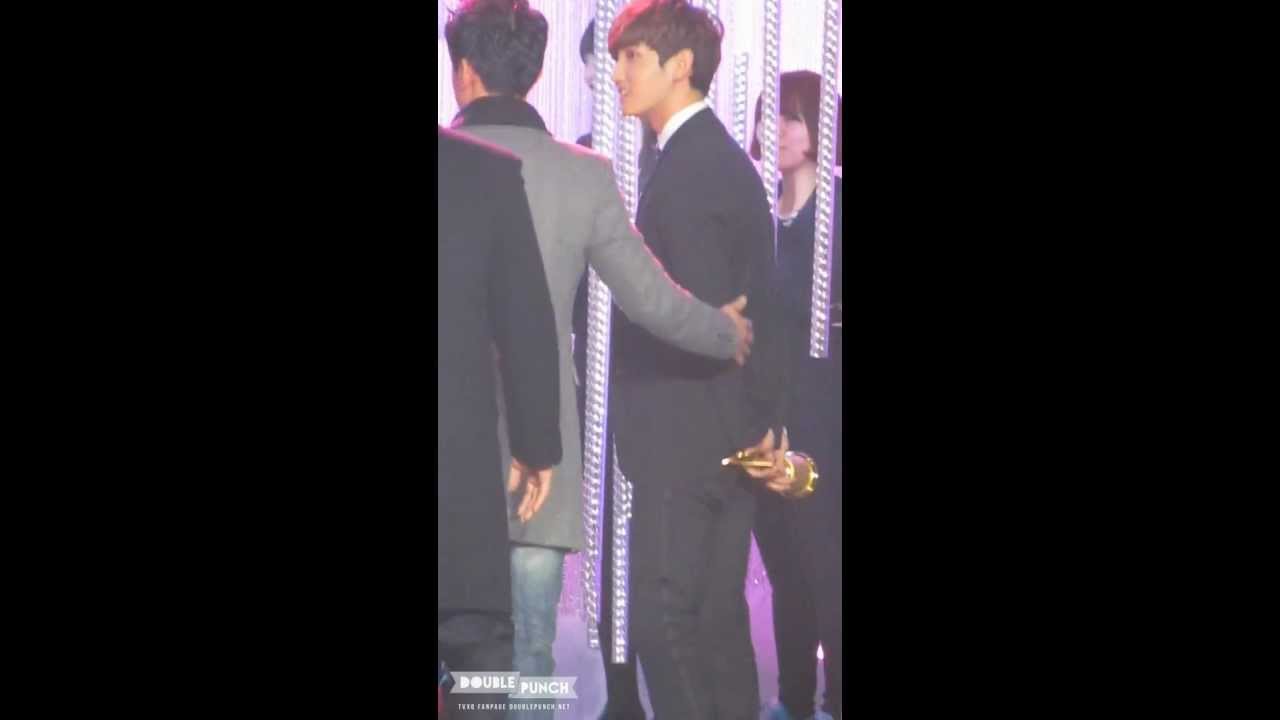 130115 아시아 모델 어워즈 사진촬영 최강창민 :: 별 중의 별