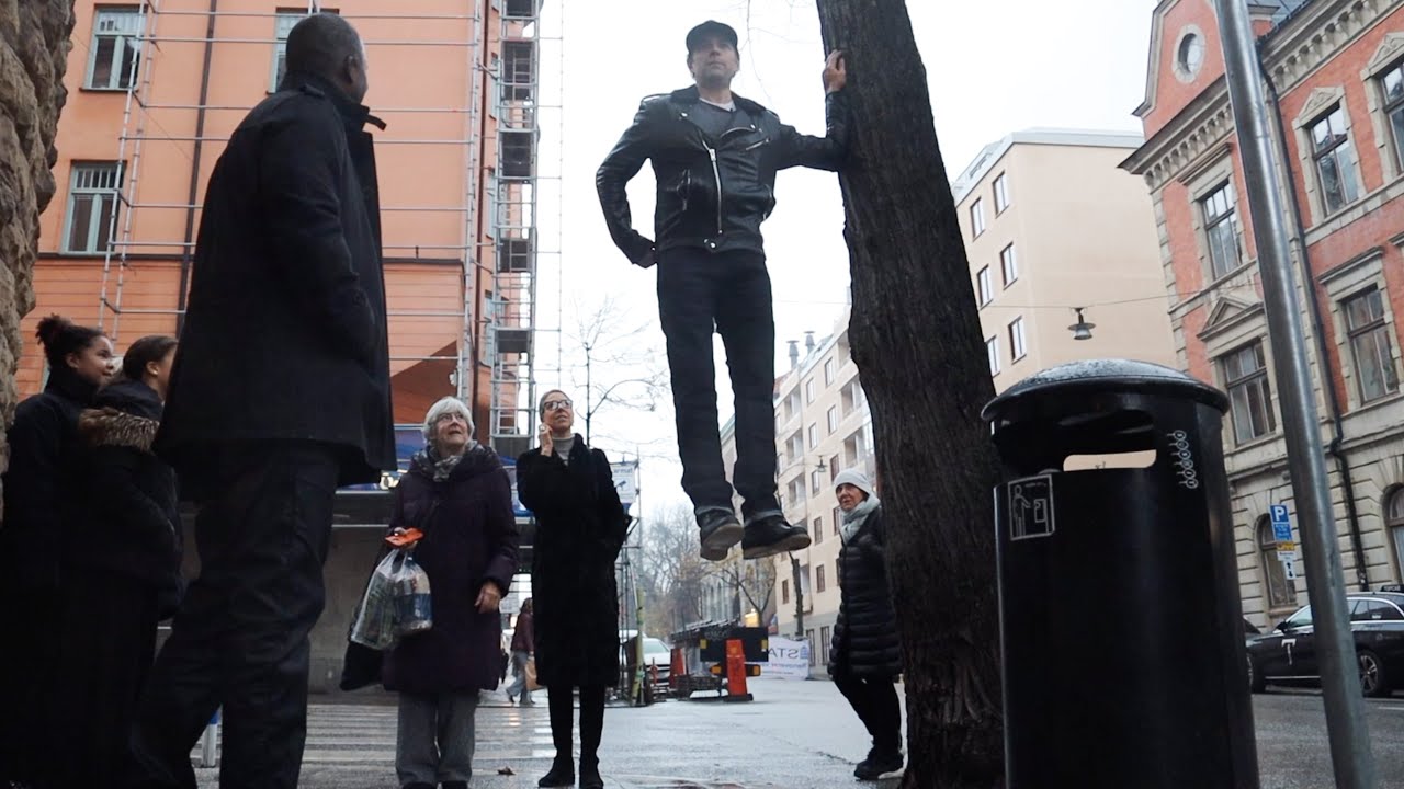 THE FLOATING MAN ????Sustainable  Cities- Julien Magic