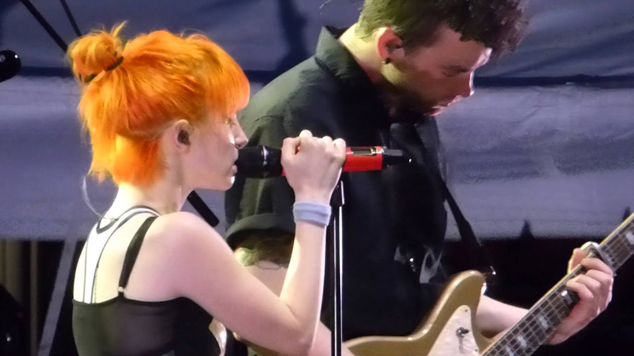 10/19 Paramore - Tribute to Taylor + Hate to See Your Heart Break @ Parahoy (Show #2) 3/07/16
