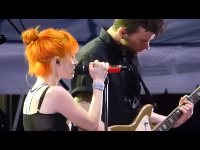 10/19 Paramore - Tribute to Taylor + Hate to See Your Heart Break @ Parahoy (Show #2) 3/07/16 class=