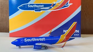 Panda Models Southwest Airlines 737-700 Heart Livery 1/400 Model Review With Gemini Jets Comparison