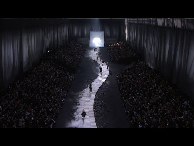 Fall-Winter 2011/12 Ready-to-Wear Show – CHANEL Shows - YouTube