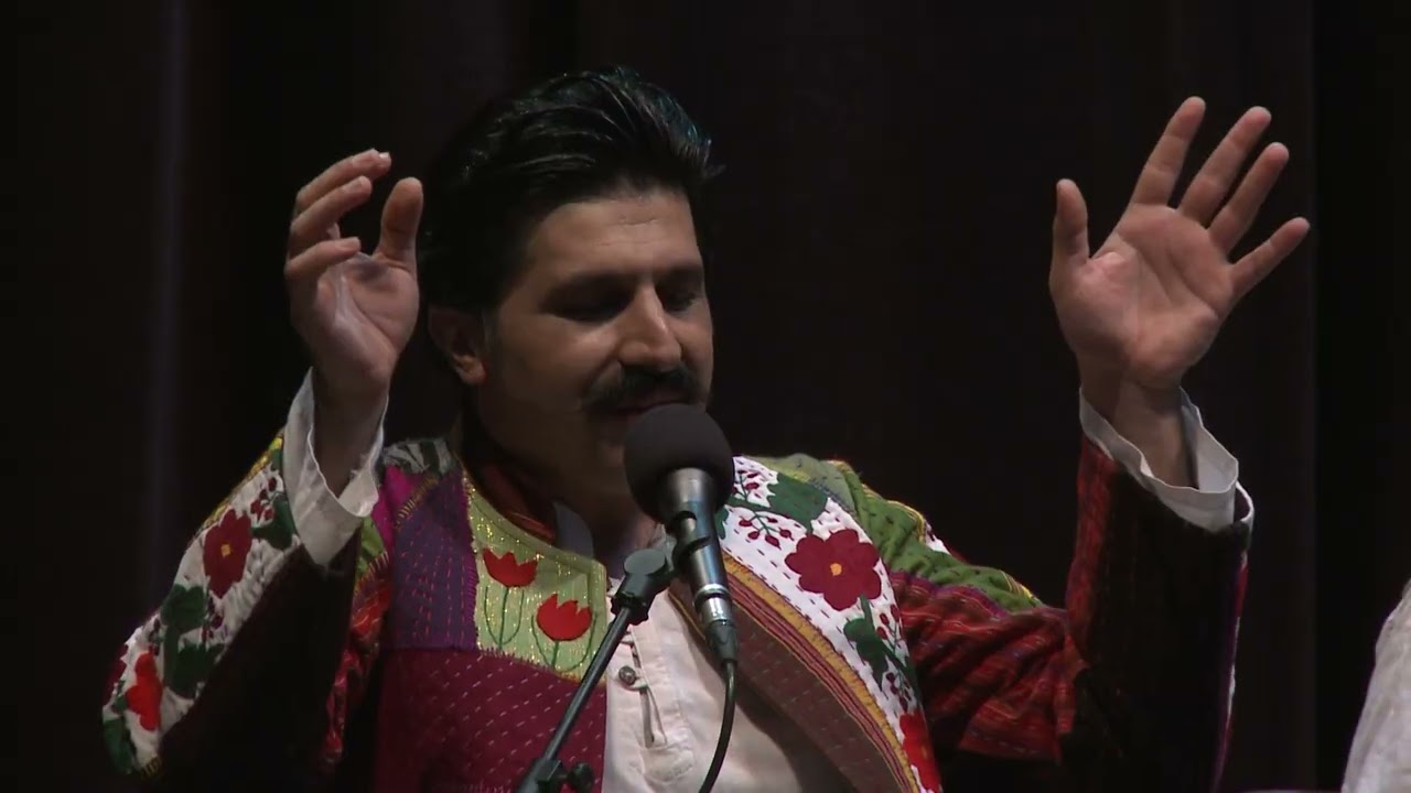 Песня на стихи Б. Каримова «Родина здесь», исполняет артист Ирана Хасан Алитабор и ансамбль «Ованг»