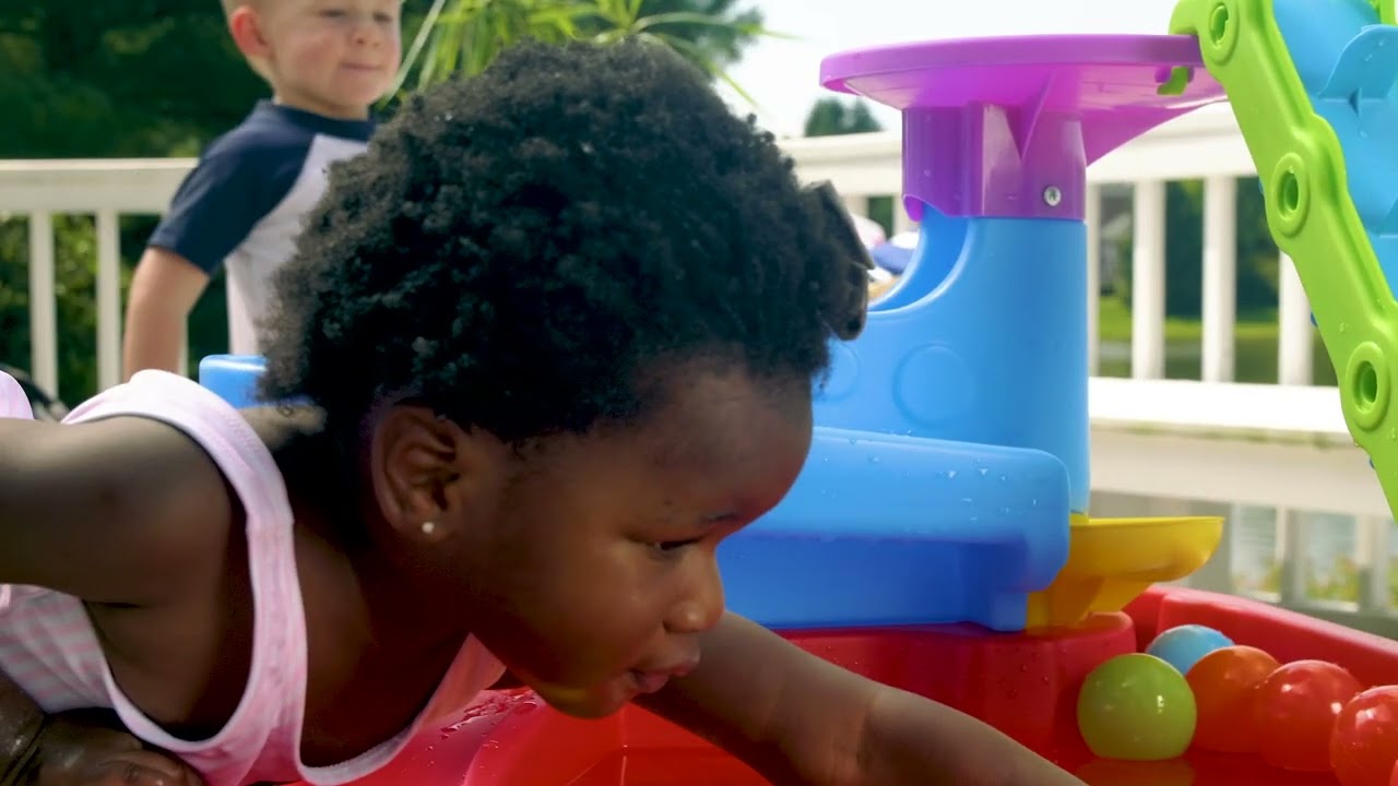 Watch: STEM Discovery Ball Table video