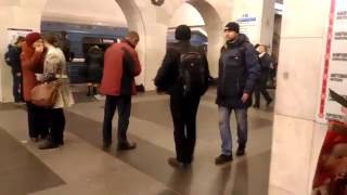 Первые секунды после взрыва метро в Санкт Петербурге 03.04.2017г