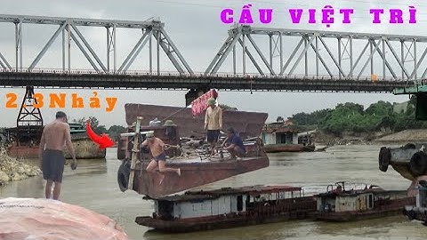 Thợ Lặn Khẩn Trương Tìm Kiếm Dưới Sông Lô Liên Quan Vụ Lật Tàu Ở Cầu Việt Trì