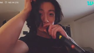 JUNGKOOK singing Wild Flower & Still Life by RM [Weverse Live 02.02.2023] Resimi