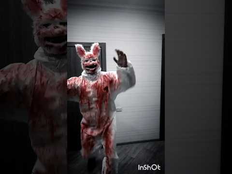 Баннимен бросился на человека #фильм #сериал #момо #мистика #косплей #клоун #бабайка #призрак