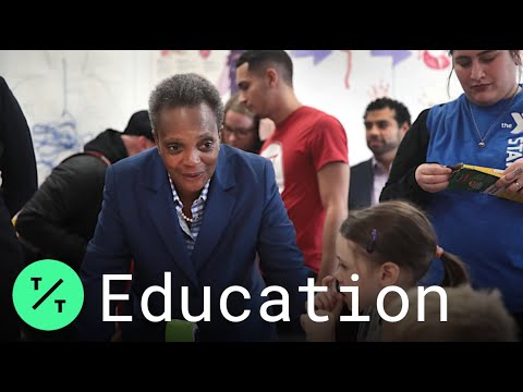 Chicago Mayor Lori Lightfoot Greets Students as They Return to Classes