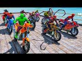 SPIDERMAN, HULK &amp; IRONMAN SUITS Motorcycles RAMPA Speed Jump Challenge Competition