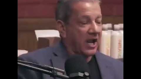 MOMENTO ÉPICO: Bruce Buffer presentando a Mike Tyson! con su peculiar estilo.