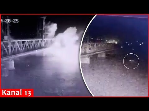 Russians ATTACK with underwater drone the bridge through which weapons were transported to Ukraine