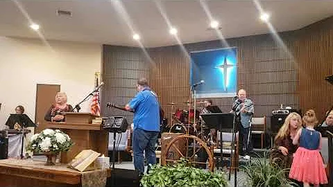 COP Church Willie Clements sings "Just A Closer Wa...