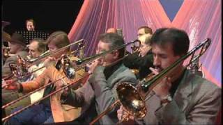 Manhattan Jazz Orchestra - LOVE IS HERE TO STAY chords