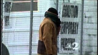 Floridians Bundle Up For Freezing Temps